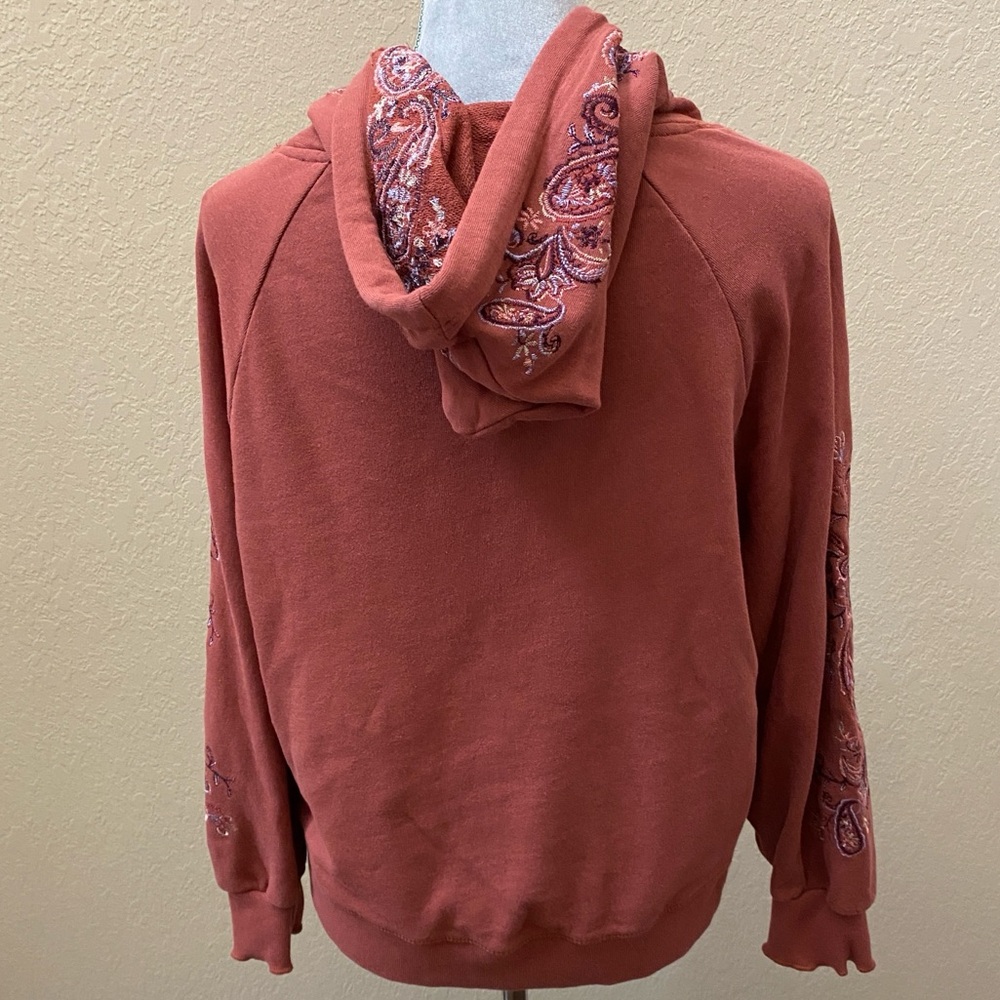 Democracy Embroidered Lightweight Hoodie Size Small - Picture 6 of 11